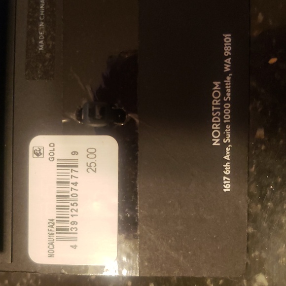 Beautiful Ring - Picture 4 of 4